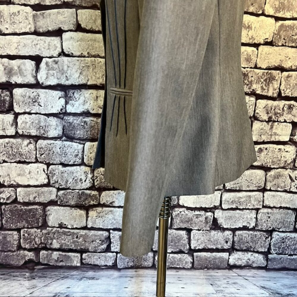 Le Suit Gray Fully Lined Button Down Jacket Size … - image 5